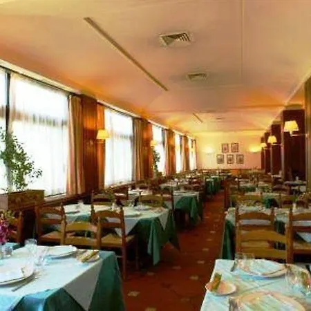 מלון Meditur Hotel Cagliari Santa Maria קליארי