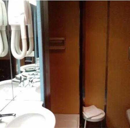 Meditur Hotel Cagliari Santa Maria 3* كالياري